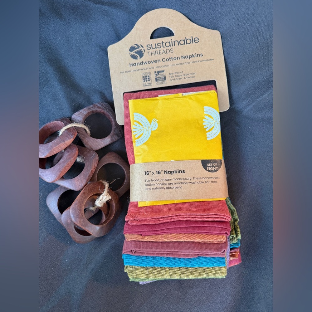 NWT Set of 8 Fair Trade Sustainable Cotton Napkins and Wood Rings